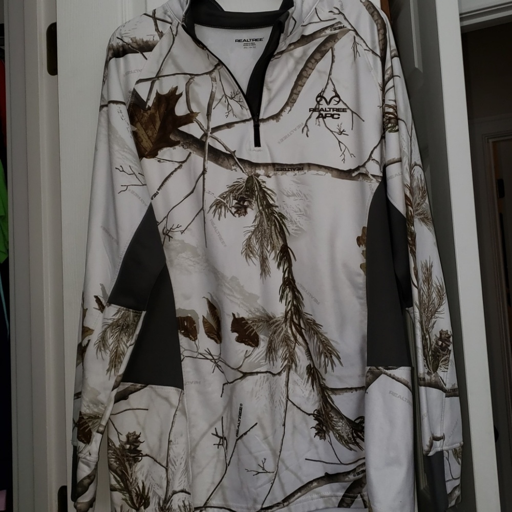 RealTree half zip sweater